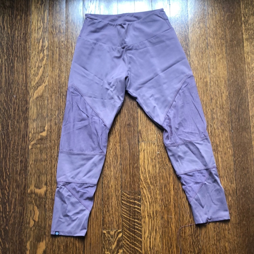 Onzie Capri Legging
